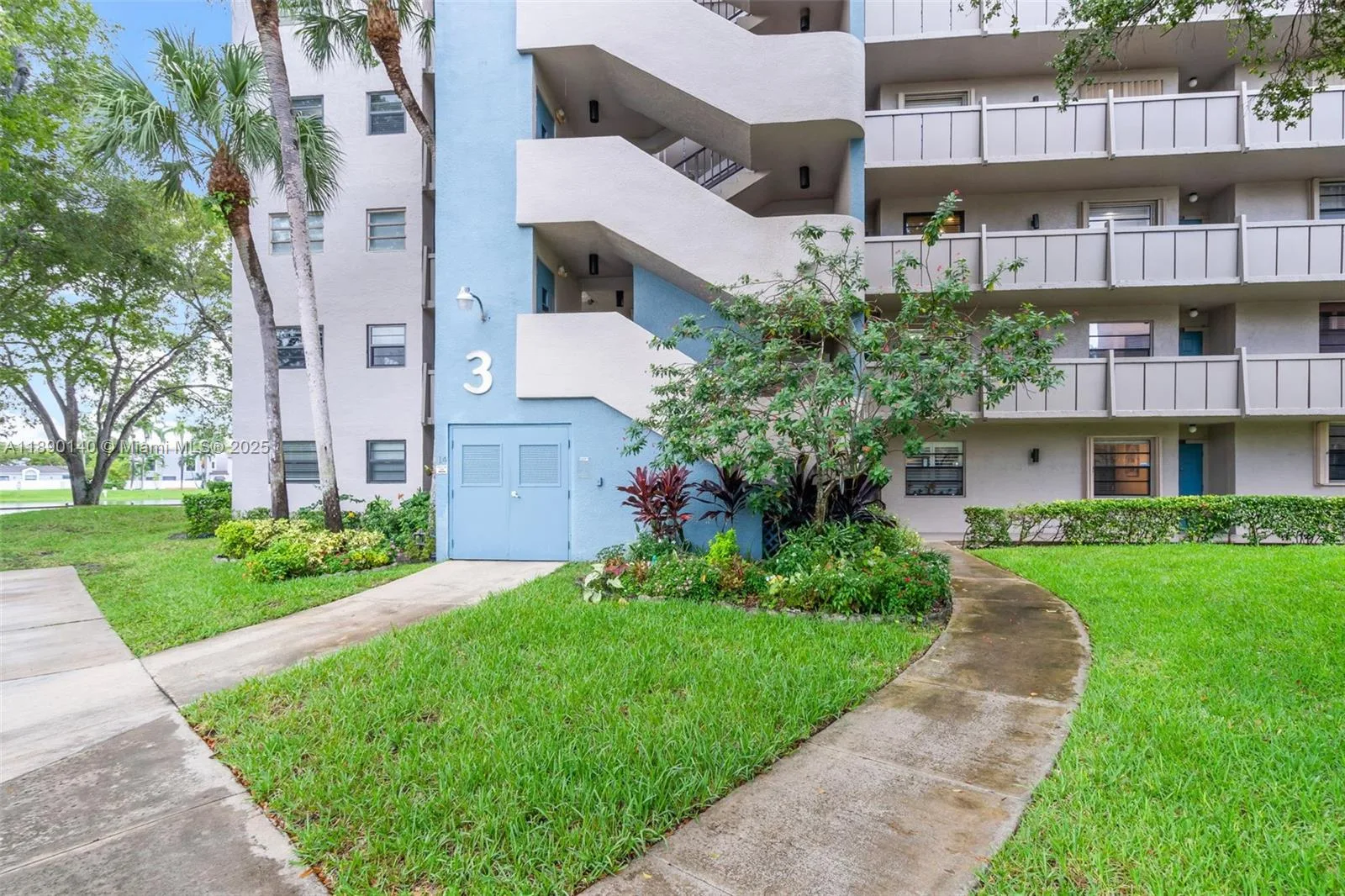 1100 Colony Point Cir # 504, Pembroke Pines, FL 33026 photo 3