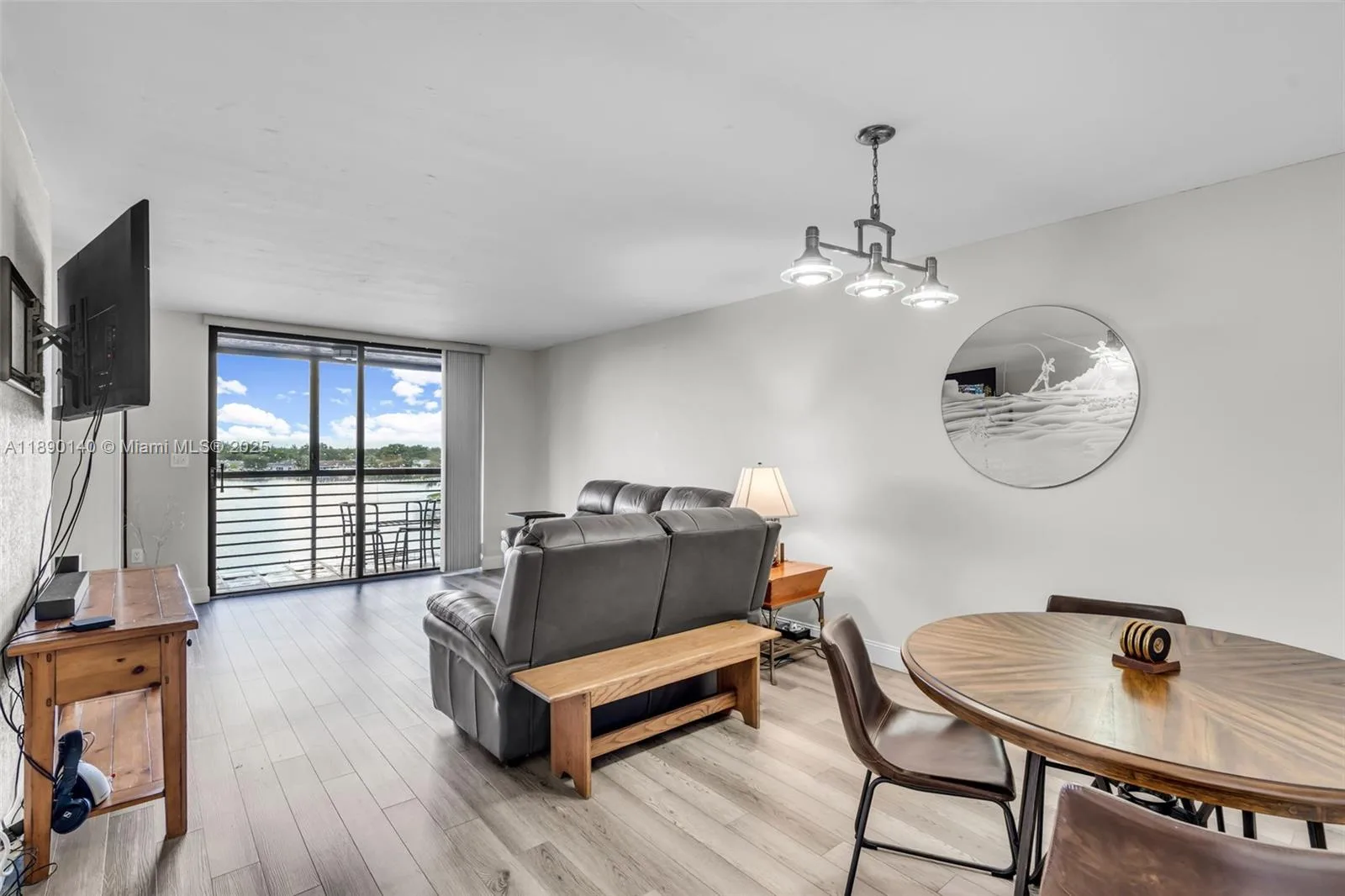 1100 Colony Point Cir # 504, Pembroke Pines, FL 33026 photo 5