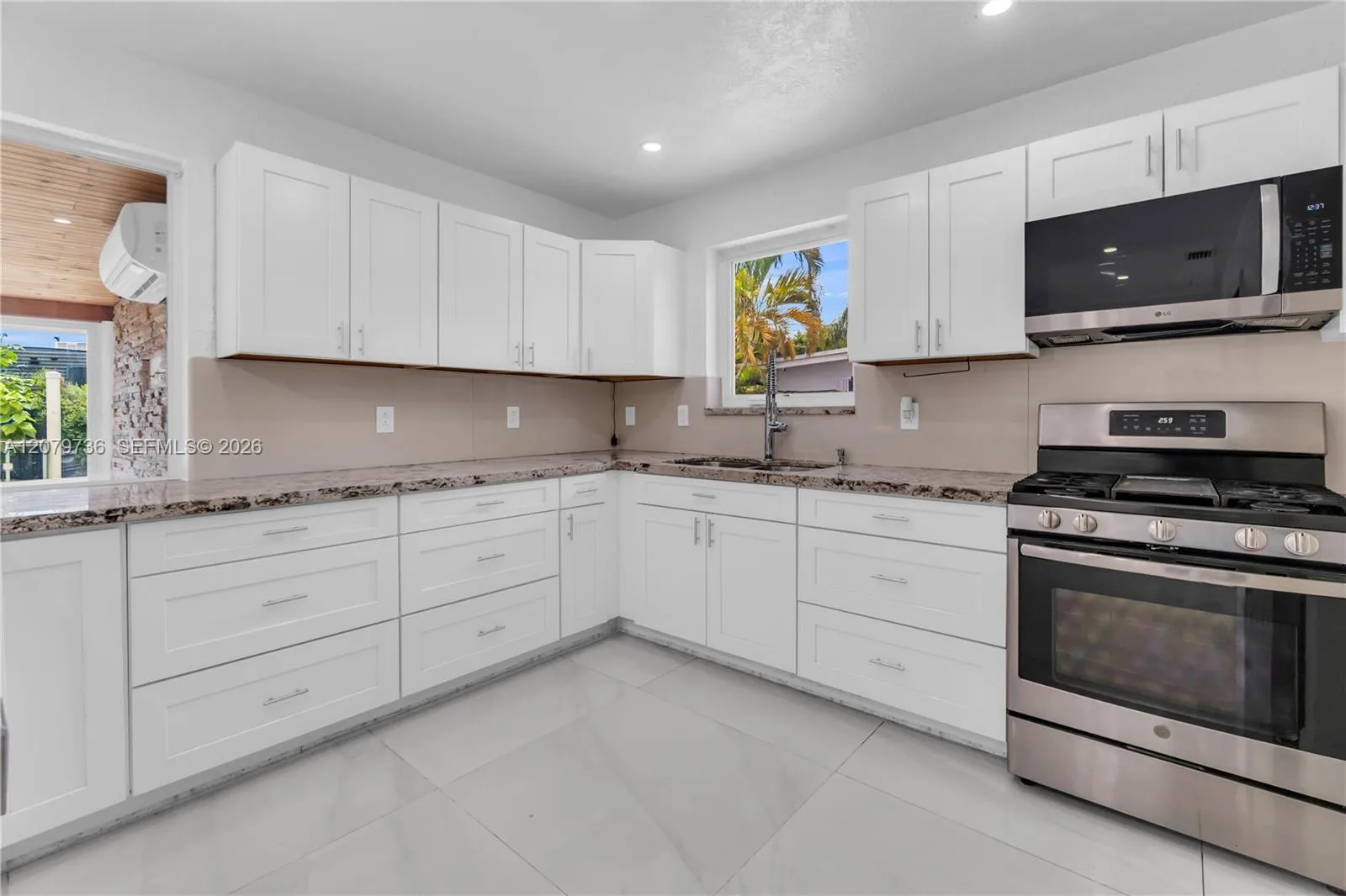 9450 SW 25th Dr, Miami, FL 33165 photo 13