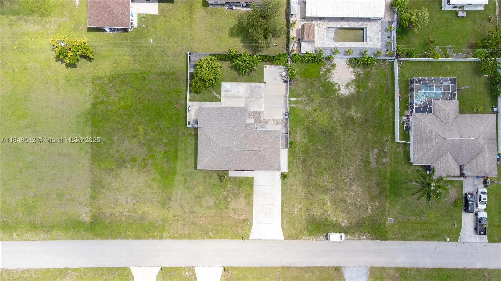 2038 NE 25th St, Cape Coral, FL 33909 photo 4