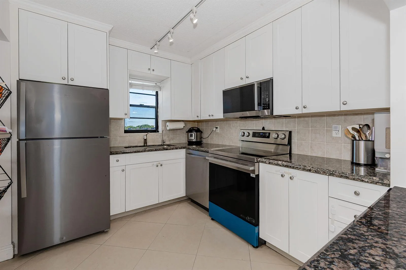 9235 SW 8th Street # 502, Boca Raton, FL 33428 photo 13