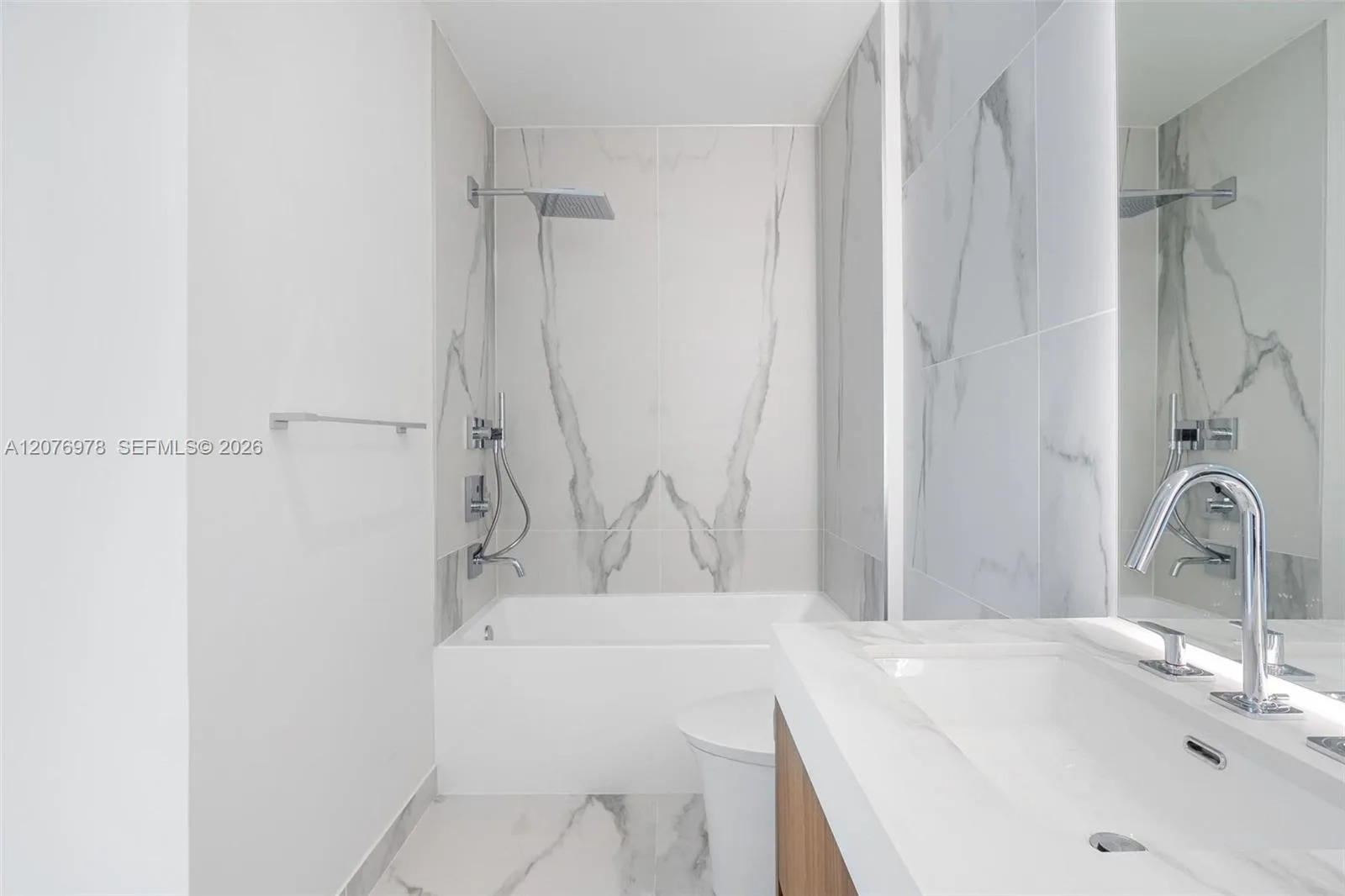 1400 Biscayne Blvd # 2507, Miami, FL 33132 photo 6