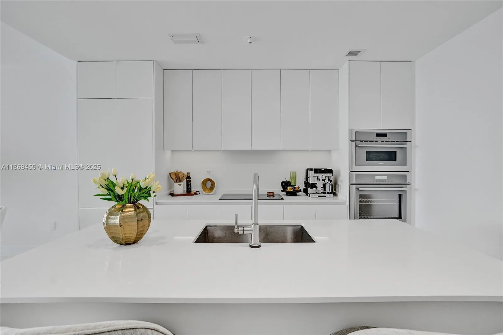 700 NE 24th St # 806, Miami, FL 33137 photo 4