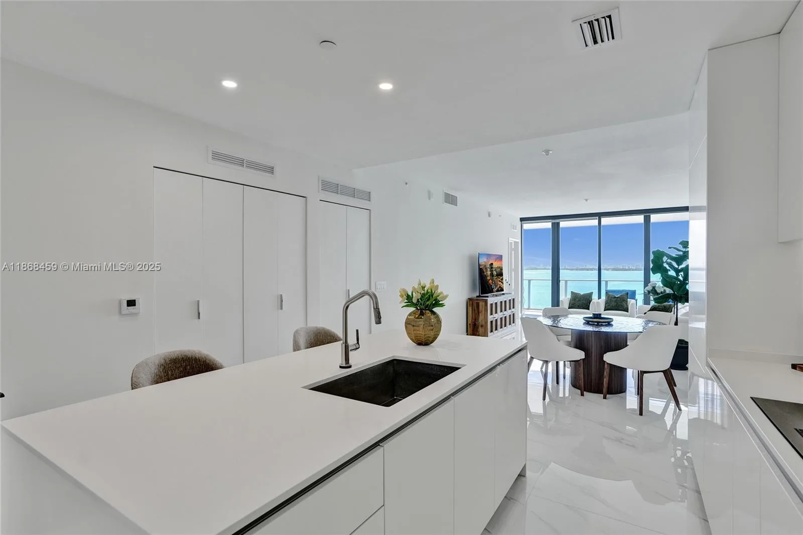 700 NE 24th St # 806, Miami, FL 33137 photo 5