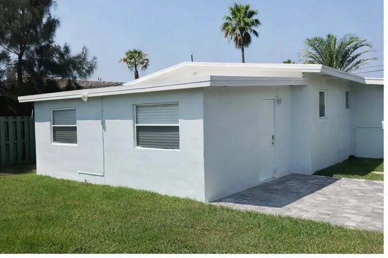 621 NE 3rd Avenue, Delray Beach, FL 33444 photo 3
