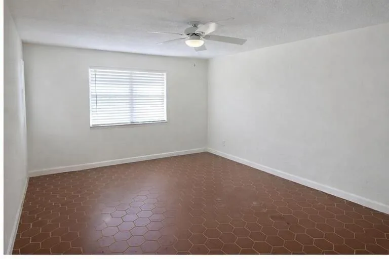 621 NE 3rd Avenue, Delray Beach, FL 33444 photo 4
