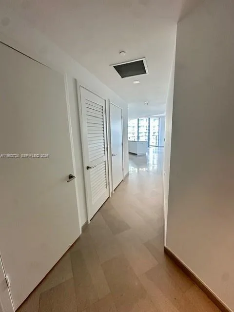 68 SE 6th St # 2511, Miami, FL 33131 photo 4