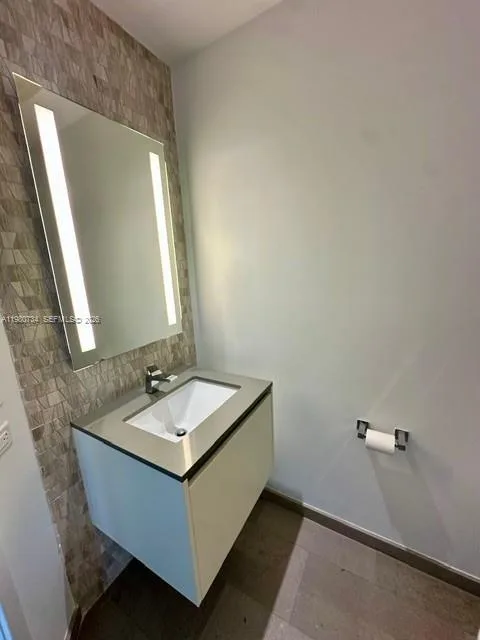 68 SE 6th St # 2511, Miami, FL 33131 photo 6