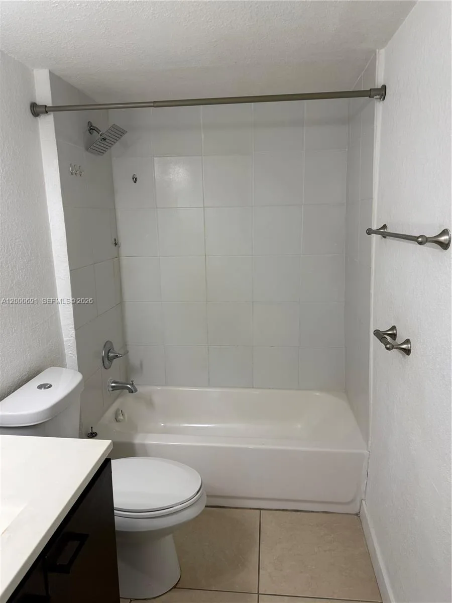 15201 NE 6th Ave # C304, Miami, FL 33162 photo 9