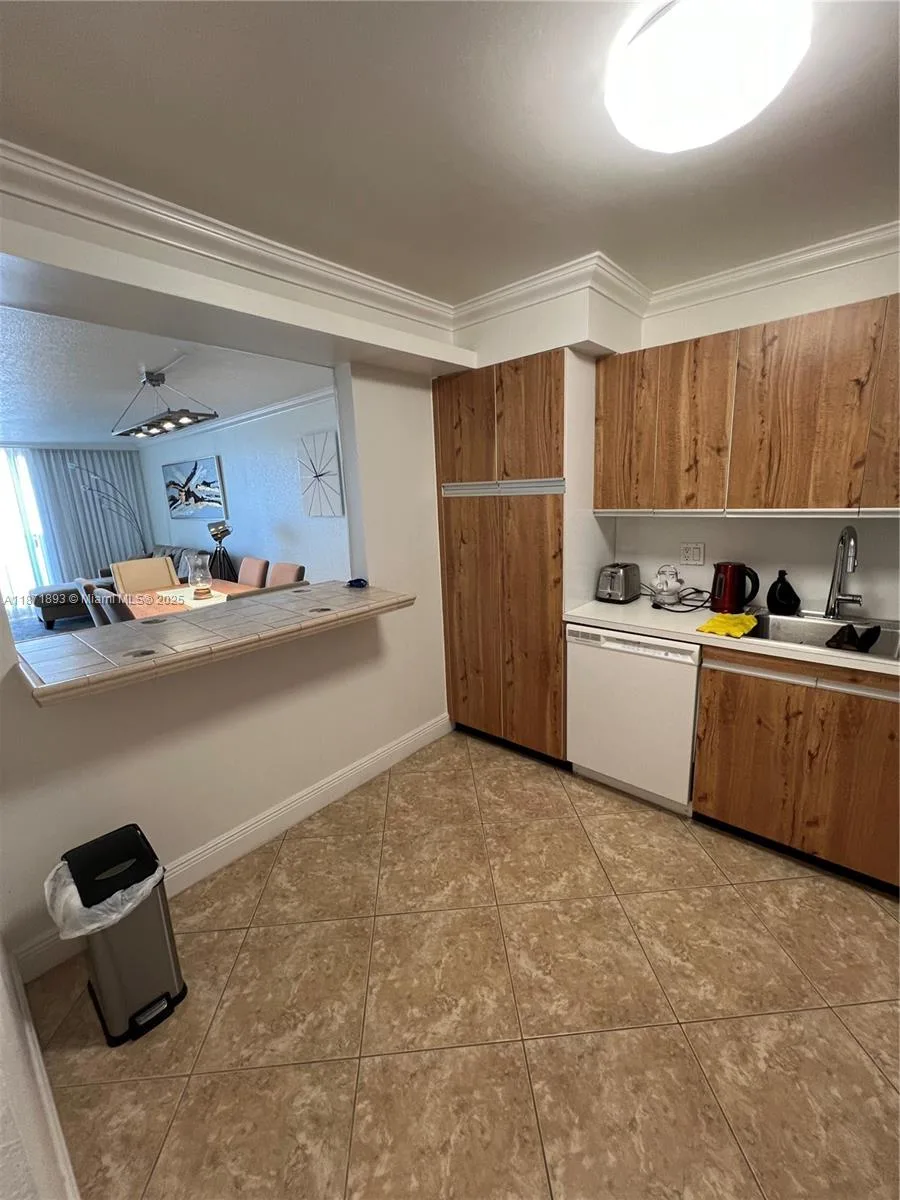 2301 S Ocean Dr # 506, Hollywood, FL 33019 photo 5