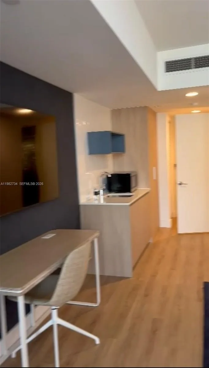 159 NE 6th St # 1804, Miami, FL 33132 photo 3