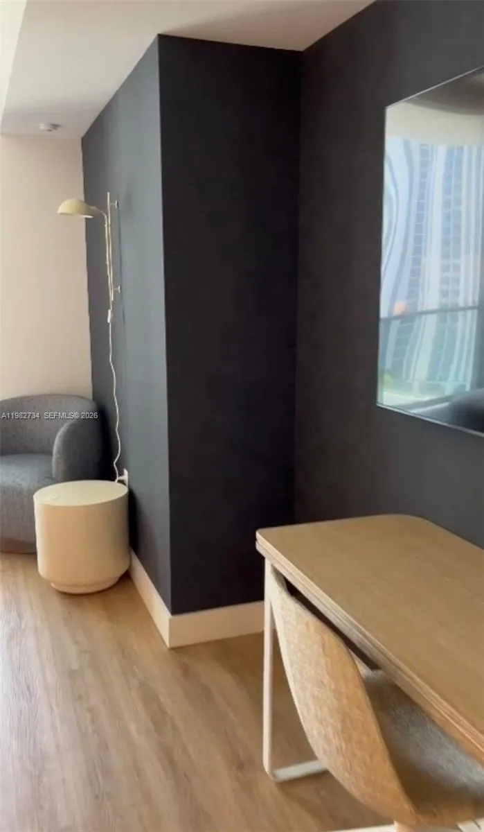 159 NE 6th St # 1804, Miami, FL 33132 photo 4