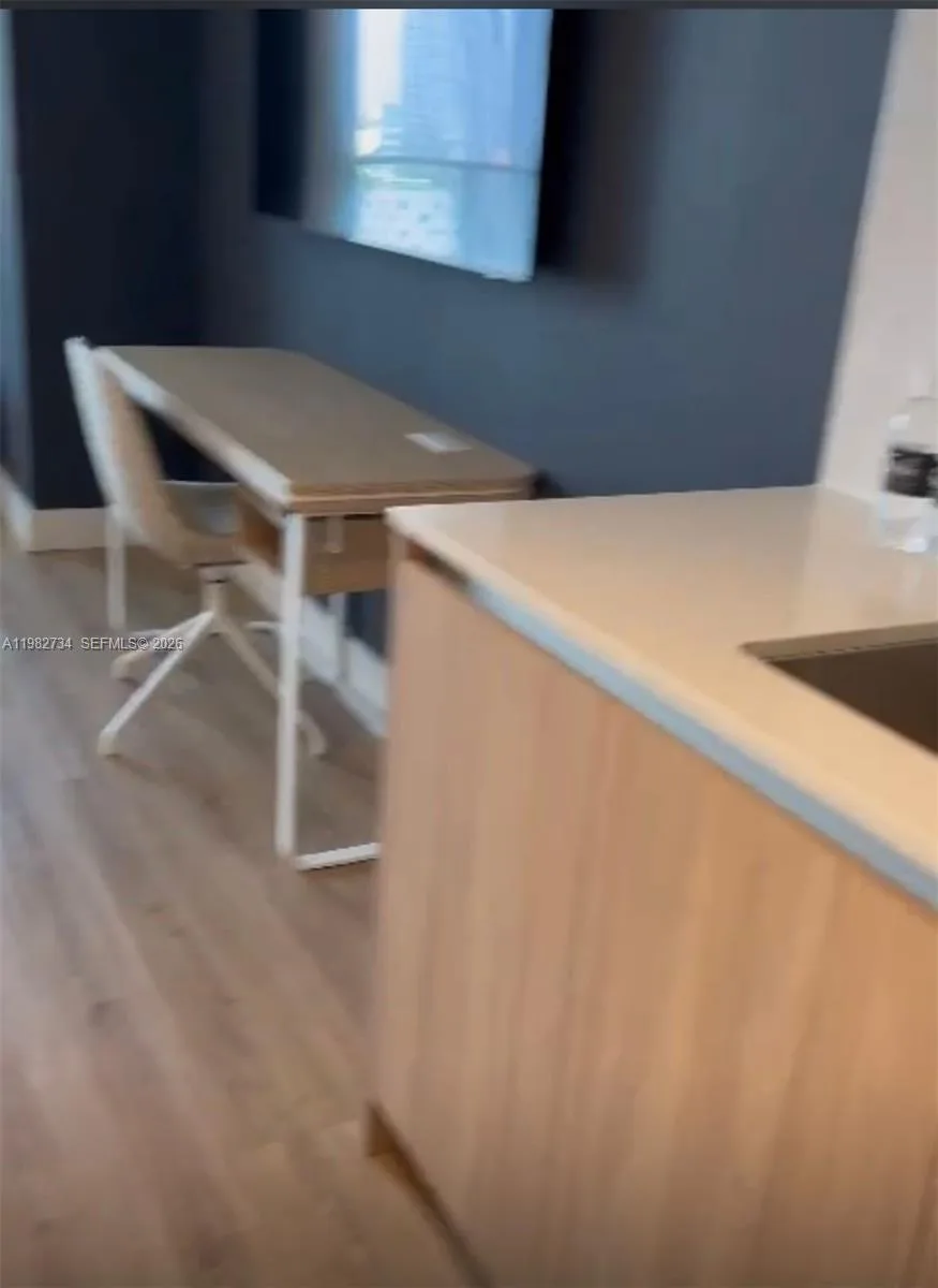159 NE 6th St # 1804, Miami, FL 33132 photo 8