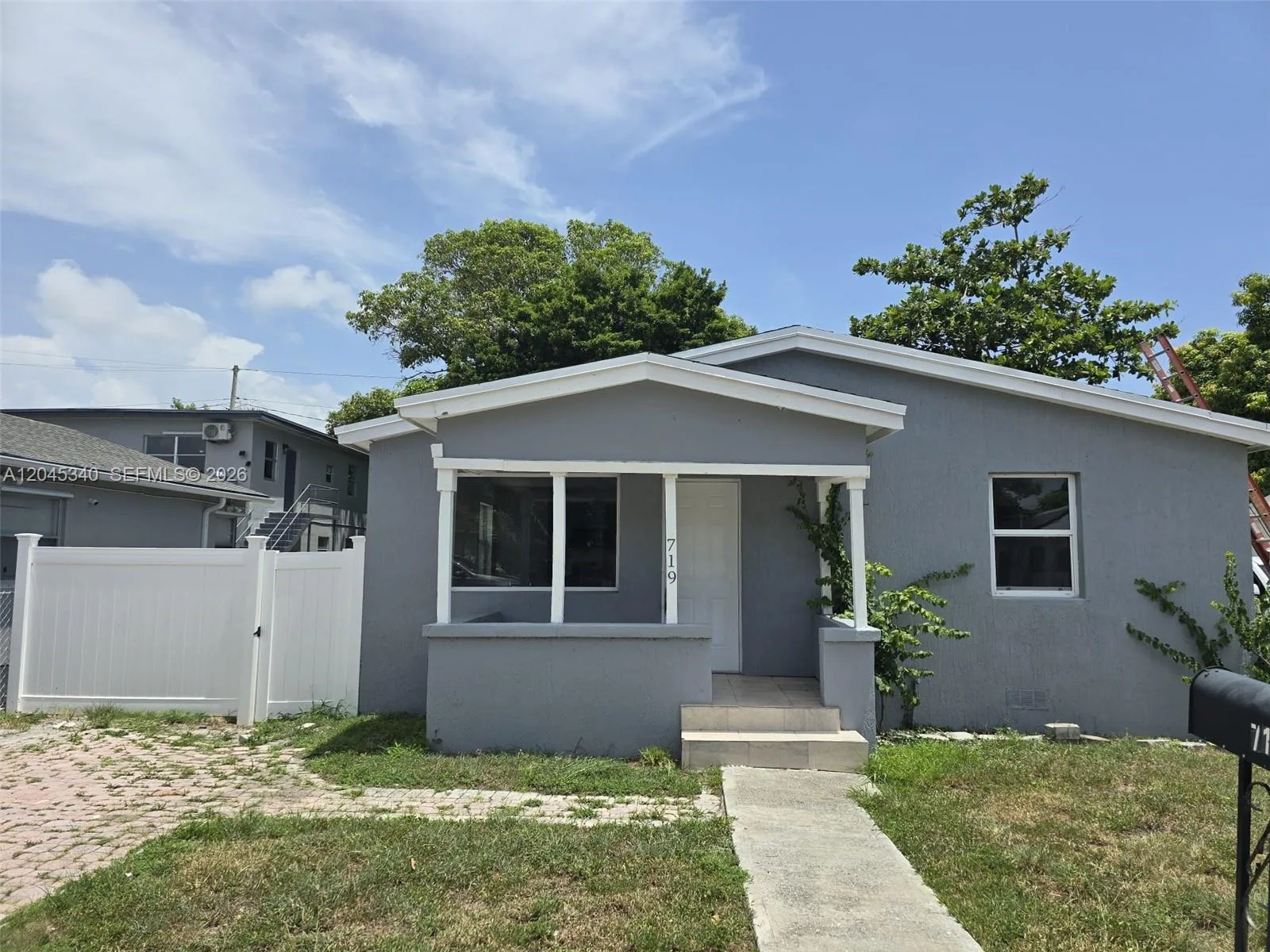 719 21st St, West Palm Beach, FL 33407