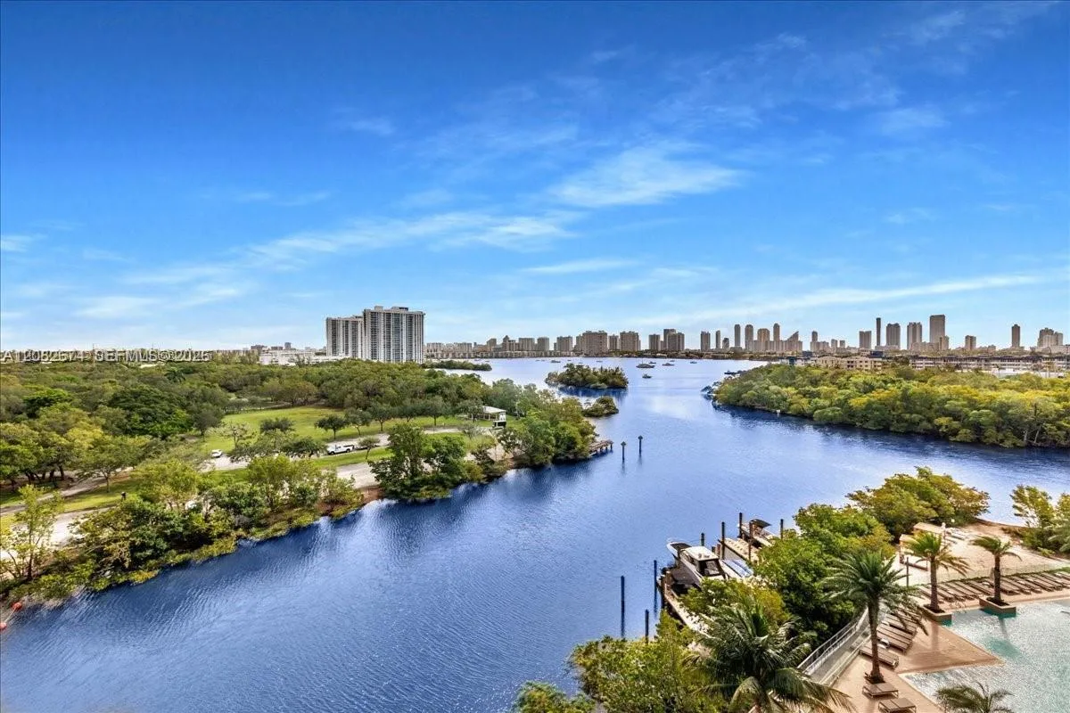 16385 Biscayne # 804, North Miami Beach, FL 33160