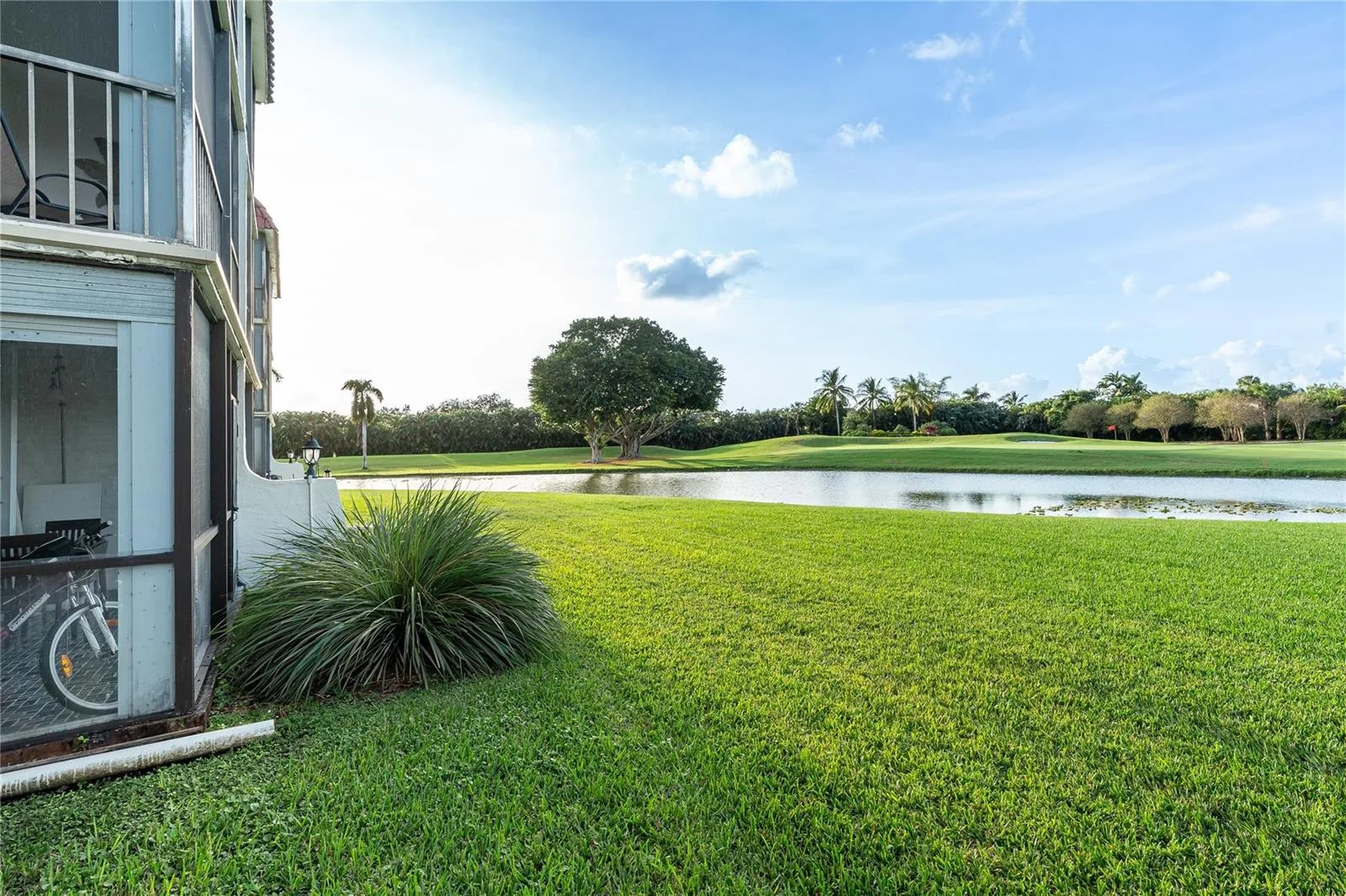 9611 N Hollybrook Lake Drive # 107, Pembroke Pines, FL 33025