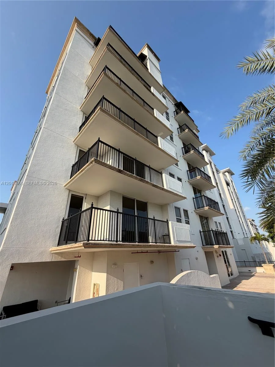 4100 Salzedo St # 508, Coral Gables, FL 33146