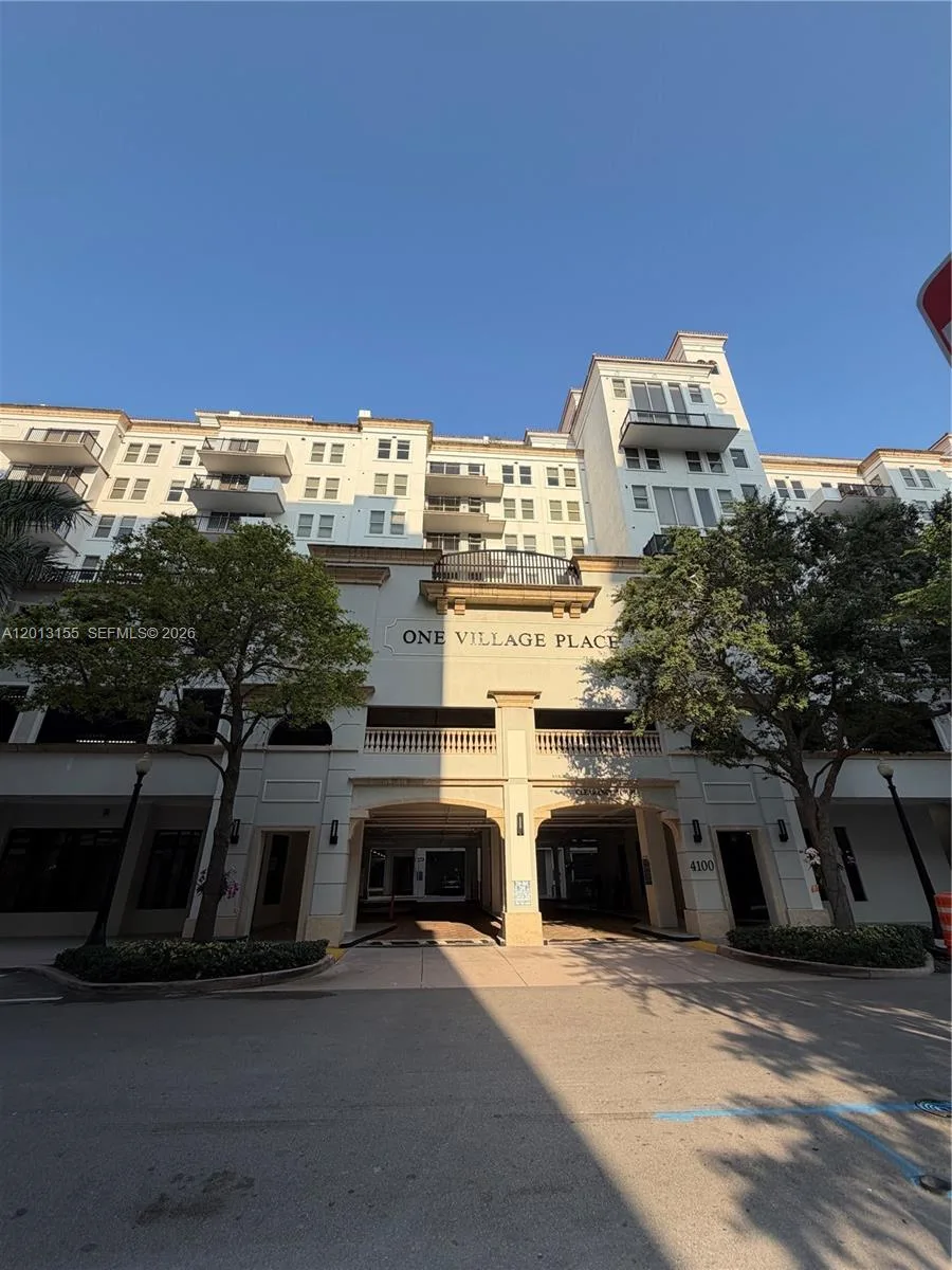 4100 Salzedo St # 508, Coral Gables, FL 33146 photo 2