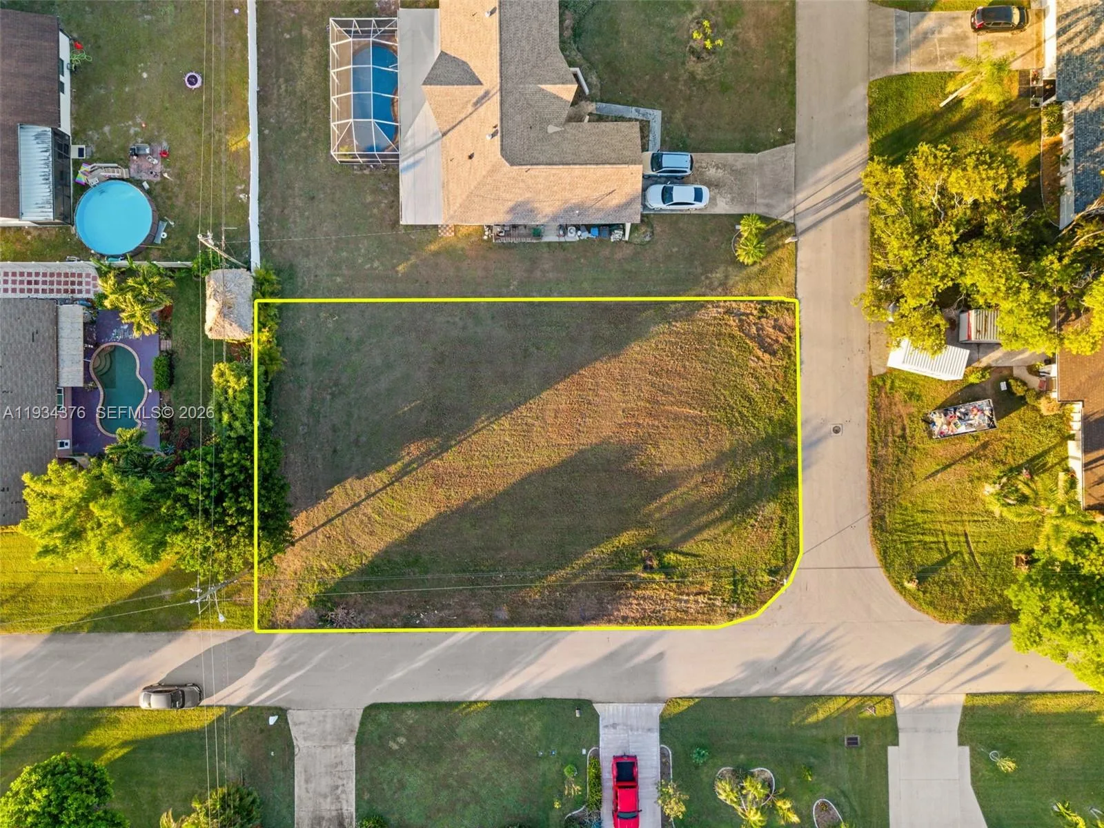 1236 SE 21st Place, Cape Coral, FL 33990 photo 3