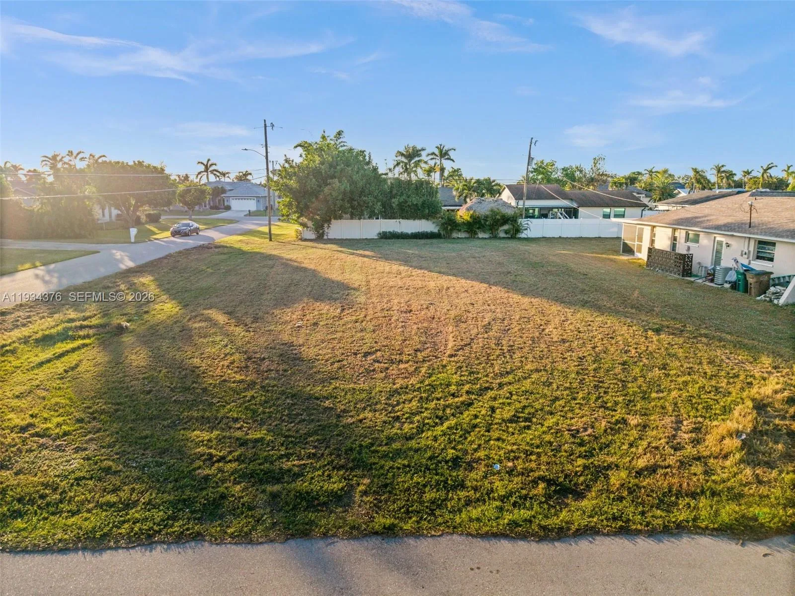 1236 SE 21st Place, Cape Coral, FL 33990 photo 4