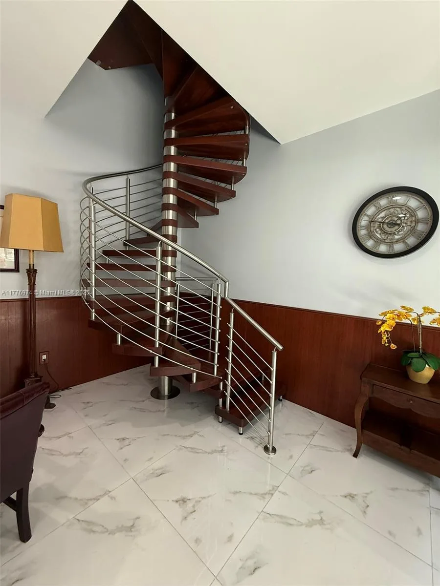 16 SW 1st Ave, Miami, FL 33130 photo 7