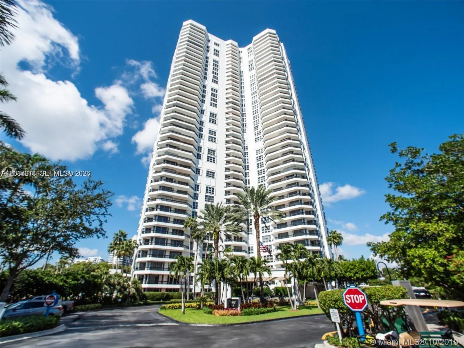 3500 Mystic Pointe Dr # 2306, Aventura, FL 33180