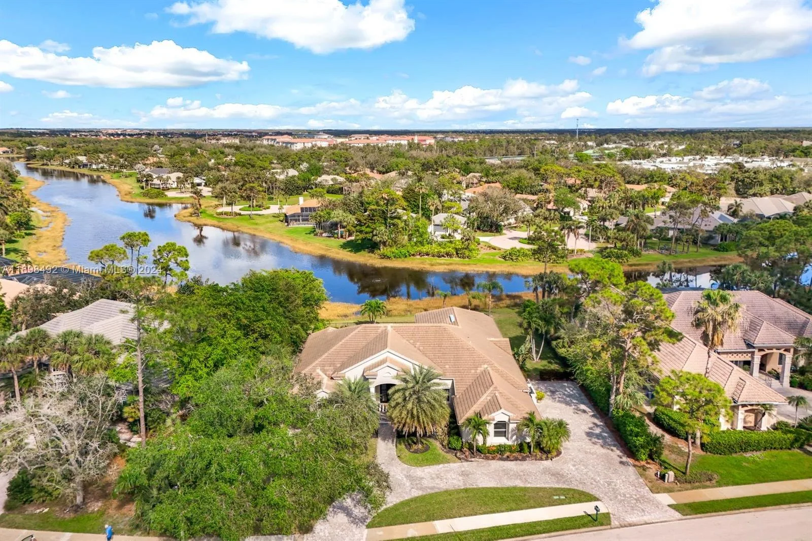 24521 Woodsage Dr, Bonita Springs, FL 33134 photo 2