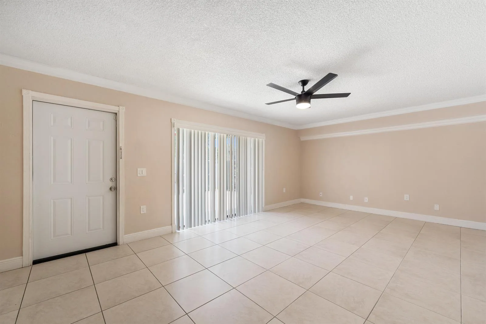 915 9th Way, West Palm Beach, FL 33407 photo 5