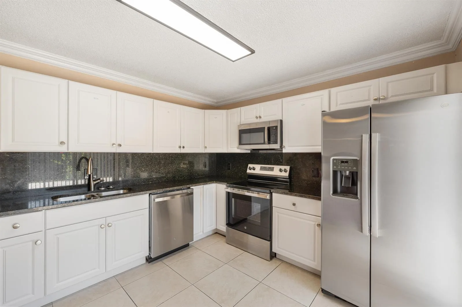 915 9th Way, West Palm Beach, FL 33407 photo 7