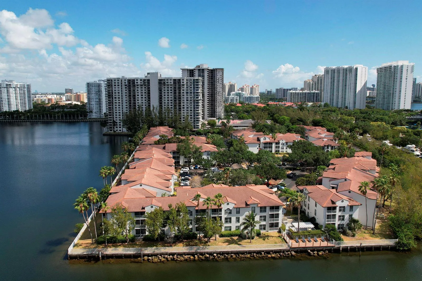 17900 NE 31st Court # 2302, Aventura, FL 33160 photo 4