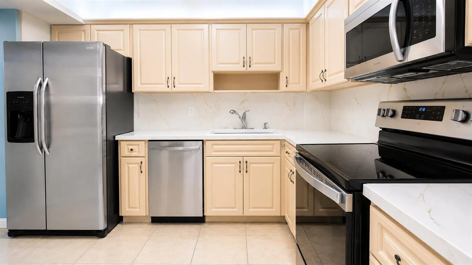 4001 HILLCREST Drive # 705, Hollywood, FL 33021 photo 2