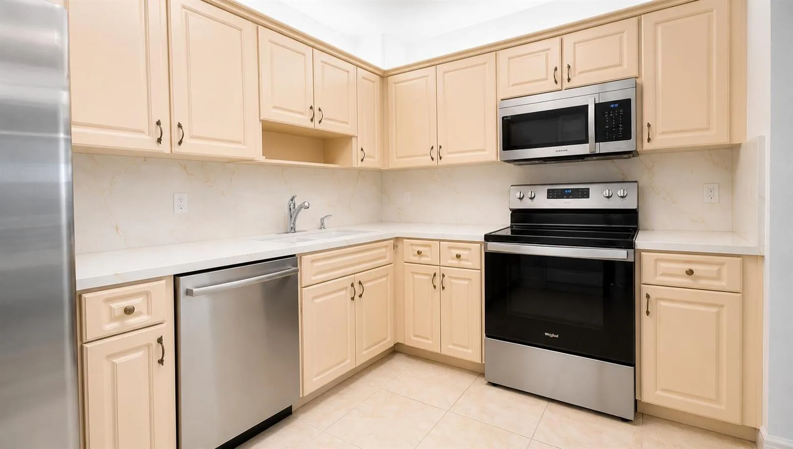 4001 HILLCREST Drive # 705, Hollywood, FL 33021 photo 3