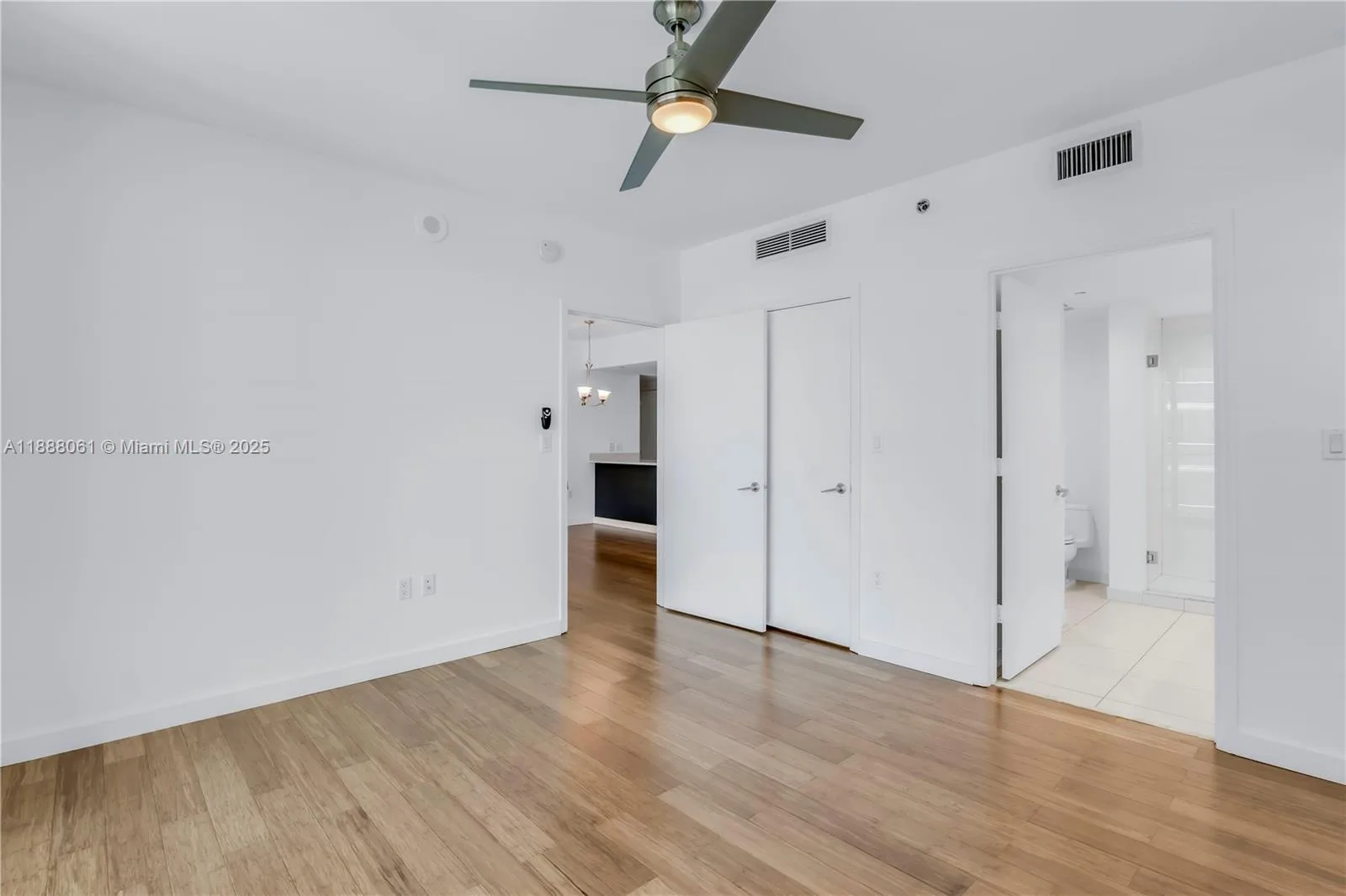 55 SE 6th St # 3503, Miami, FL 33131 photo 10