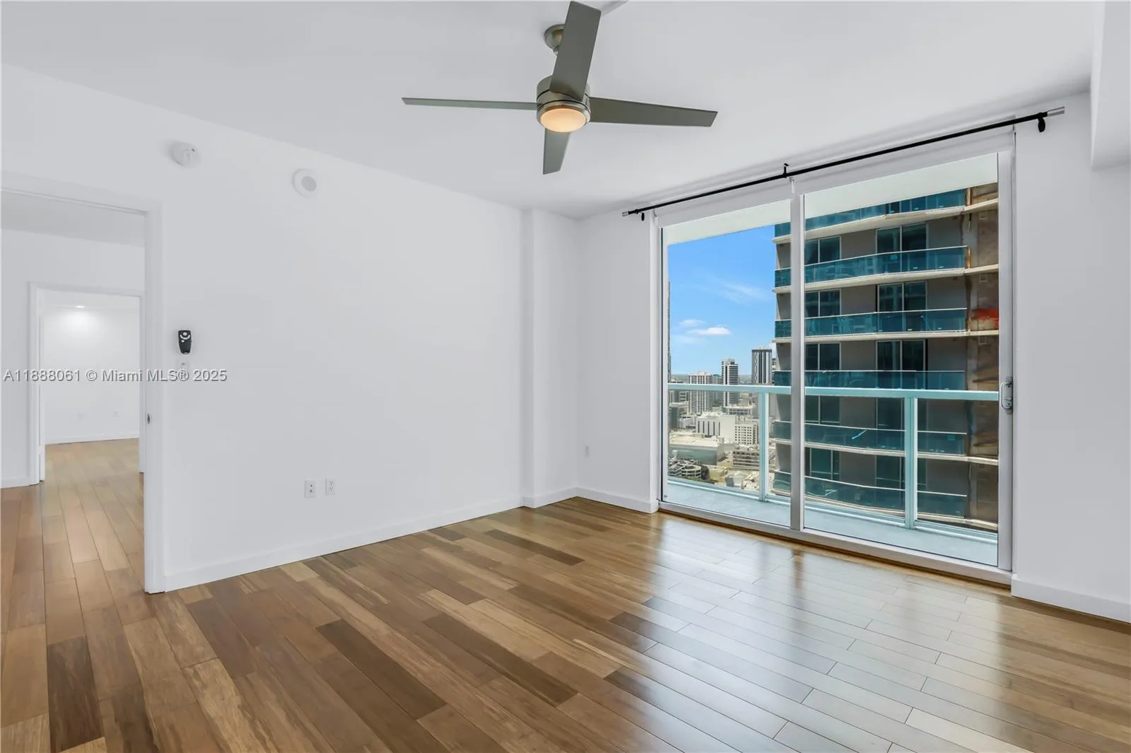 55 SE 6th St # 3503, Miami, FL 33131 photo 12