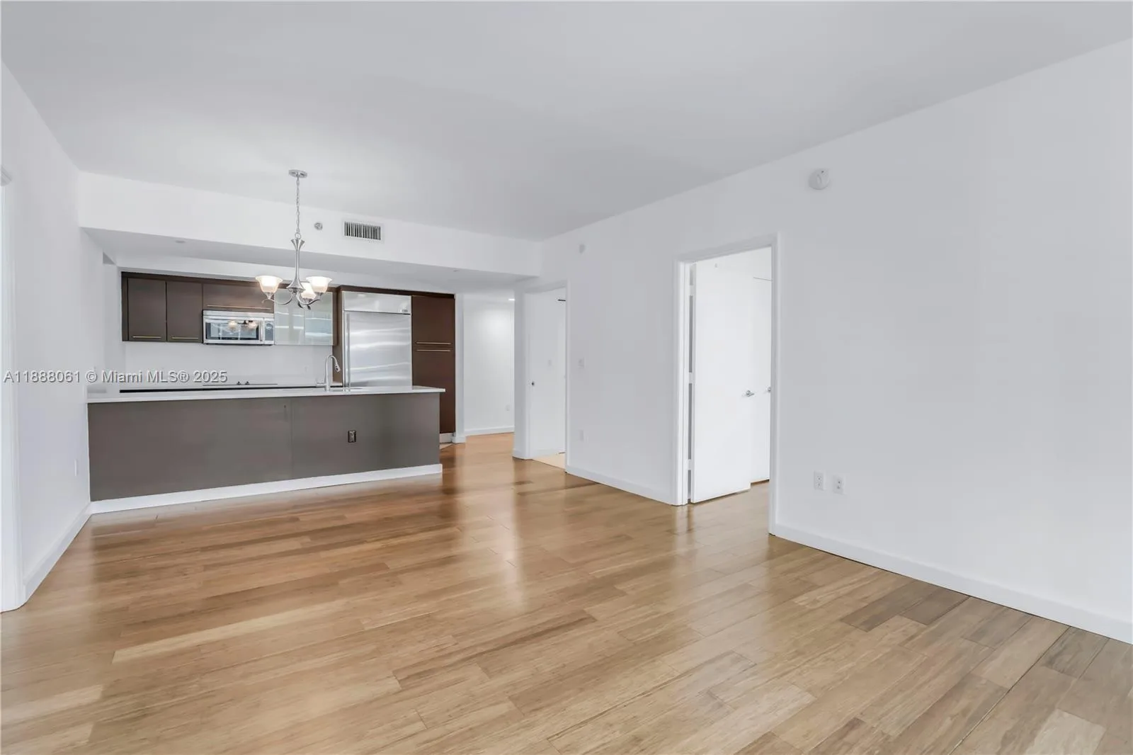 55 SE 6th St # 3503, Miami, FL 33131 photo 8