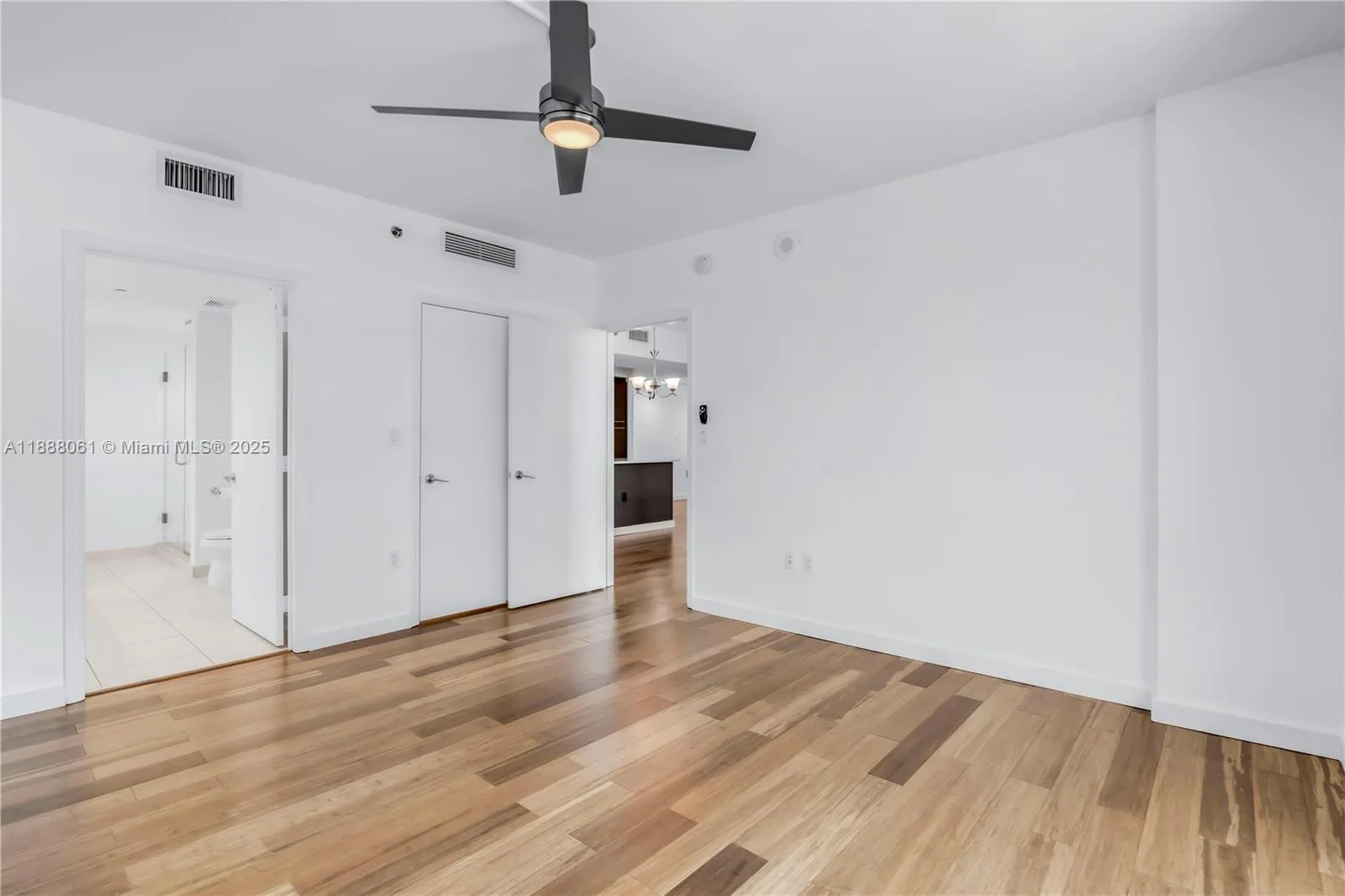 55 SE 6th St # 3503, Miami, FL 33131 photo 9