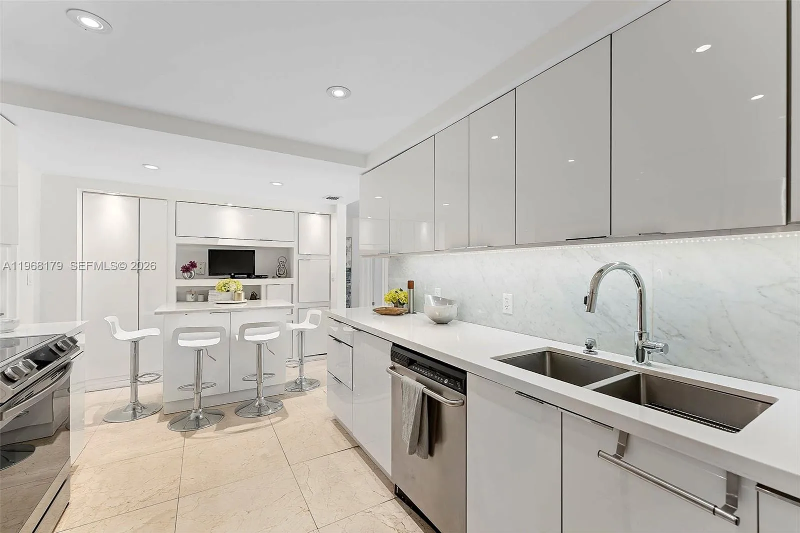 199 Ocean Lane Dr # 311, Key Biscayne, FL 33149 photo 12