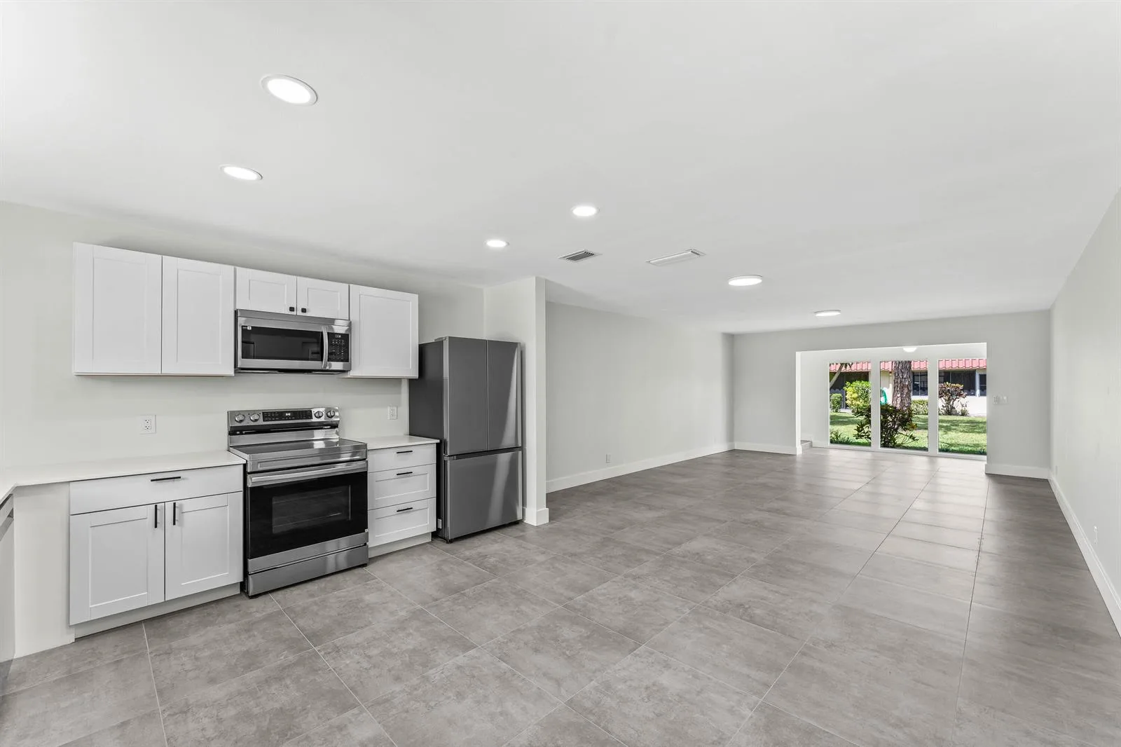 711 Laconia Circle # B, FL 33467 photo 4