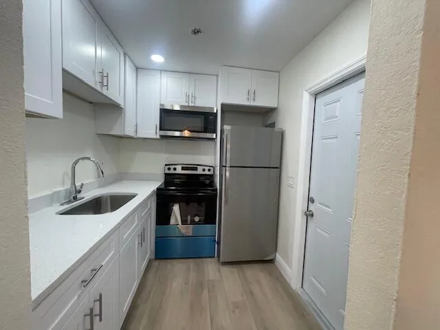 304 N Tamarind Avenue, West Palm Beach, FL 33401 photo 4