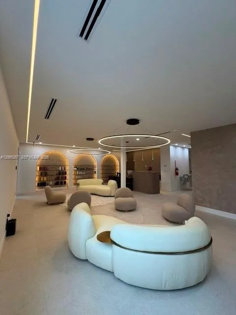 9 N Dixie Hwy # 2, Hallandale Beach, FL 33009