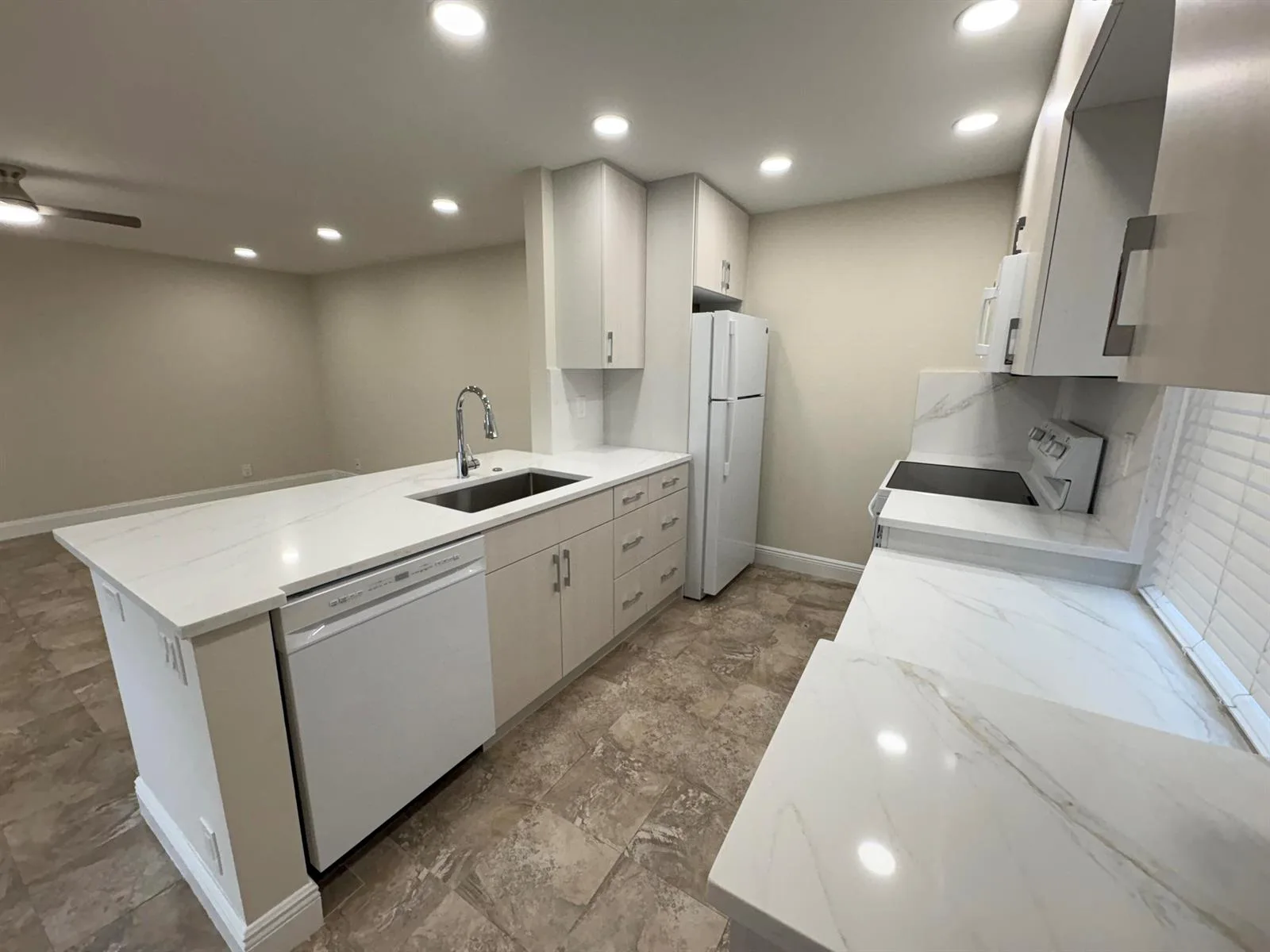 883 Normandy Lane # 883, Delray Beach, FL 33484 photo 12