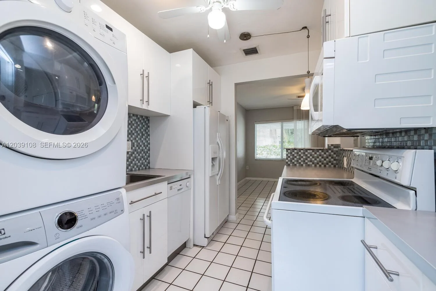 1029 NE 113 St # South, Biscayne Park, FL 33161