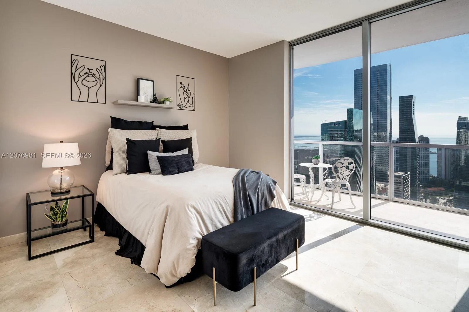 1060 Brickell Ave # 4009, Miami, FL 33131