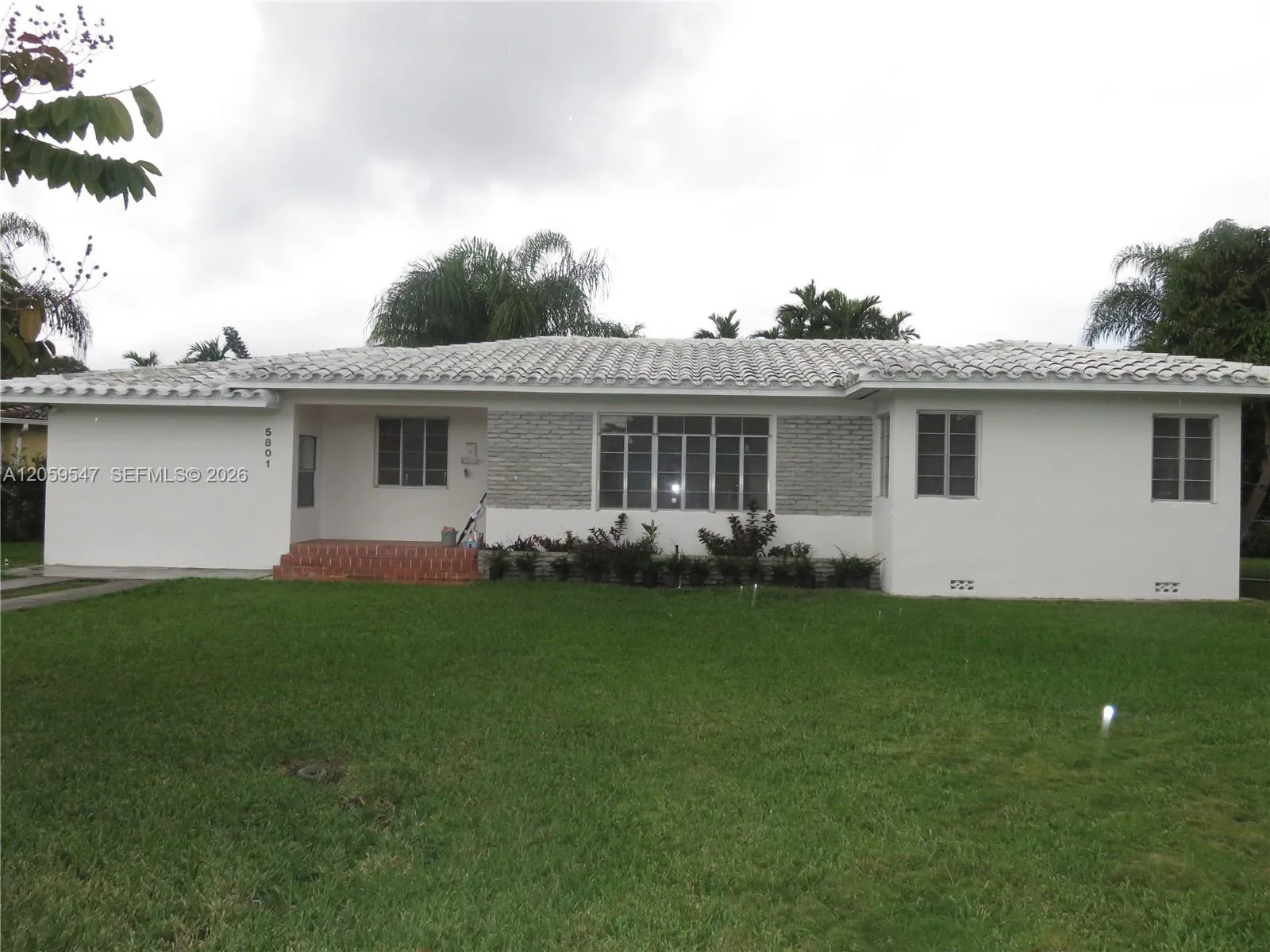 5801 SW 28 ST, Miami, FL 33155