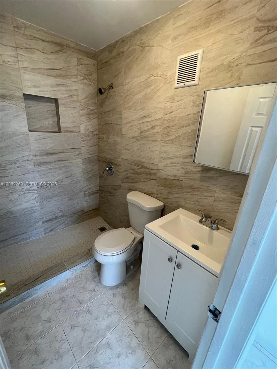 10500 SW 8th St # 410, Miami, FL 33174 photo 4