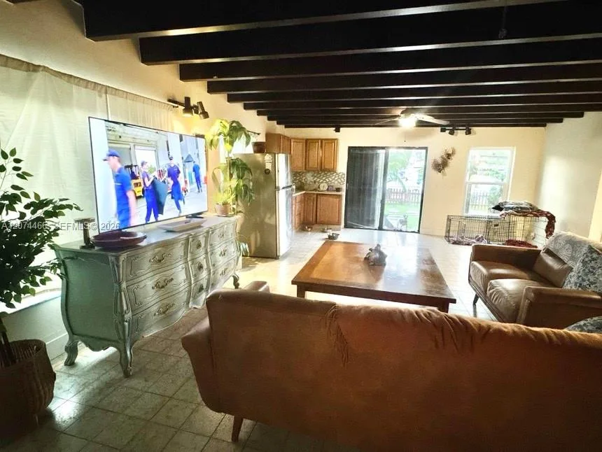 3351 NW 20th St, Miami, FL 33142 photo 9