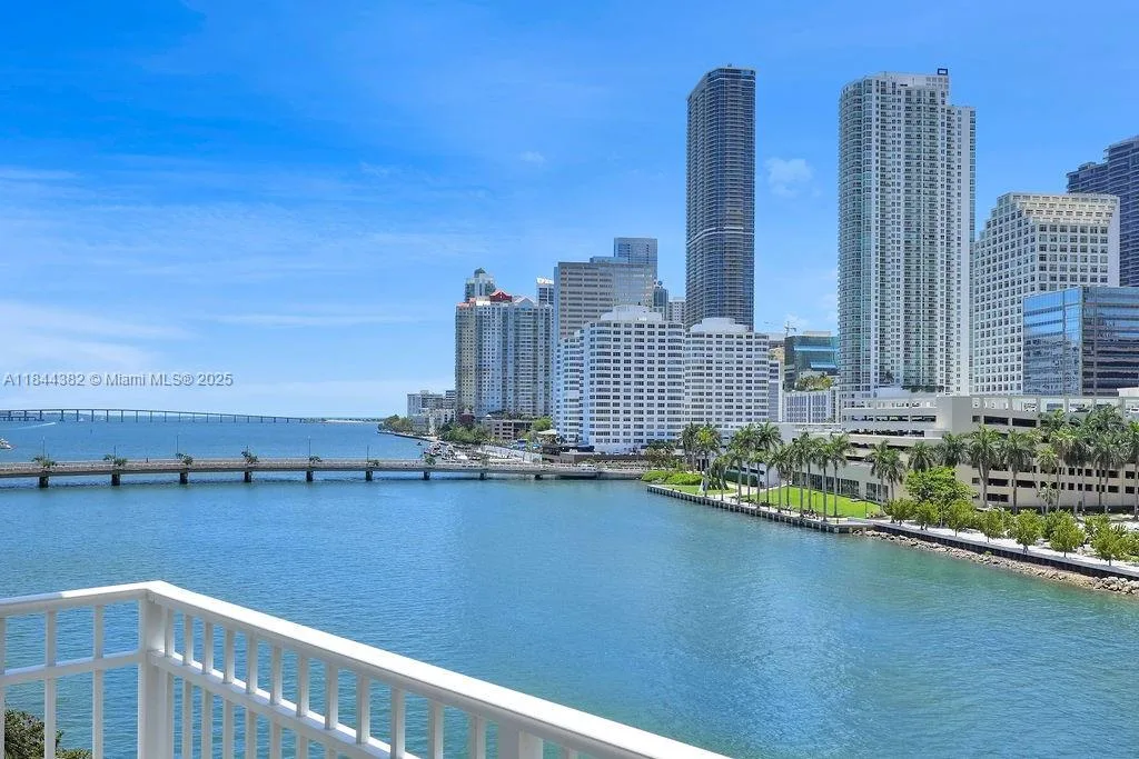 801 Brickell Key Blvd # 602, Miami, FL 33131