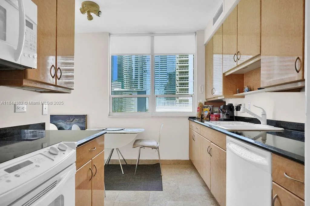 801 Brickell Key Blvd # 602, Miami, FL 33131 photo 9