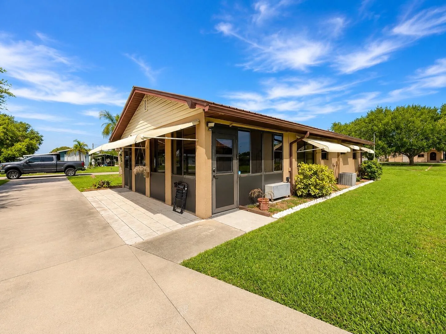 1095 CHOBEE Loop, Okeechobee, FL 34974 photo 5