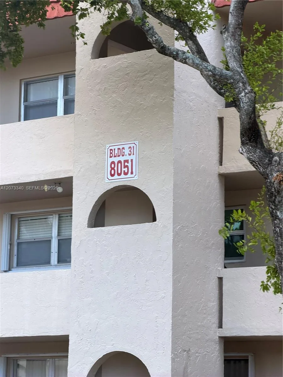 8051 N Sunrise Lakes Dr # 107, Sunrise, FL 33322